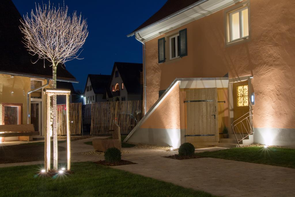 Baumgartners Dreiseithof - Historisch, Modern, Zentral Apartman Bad Krozingen Kültér fotó