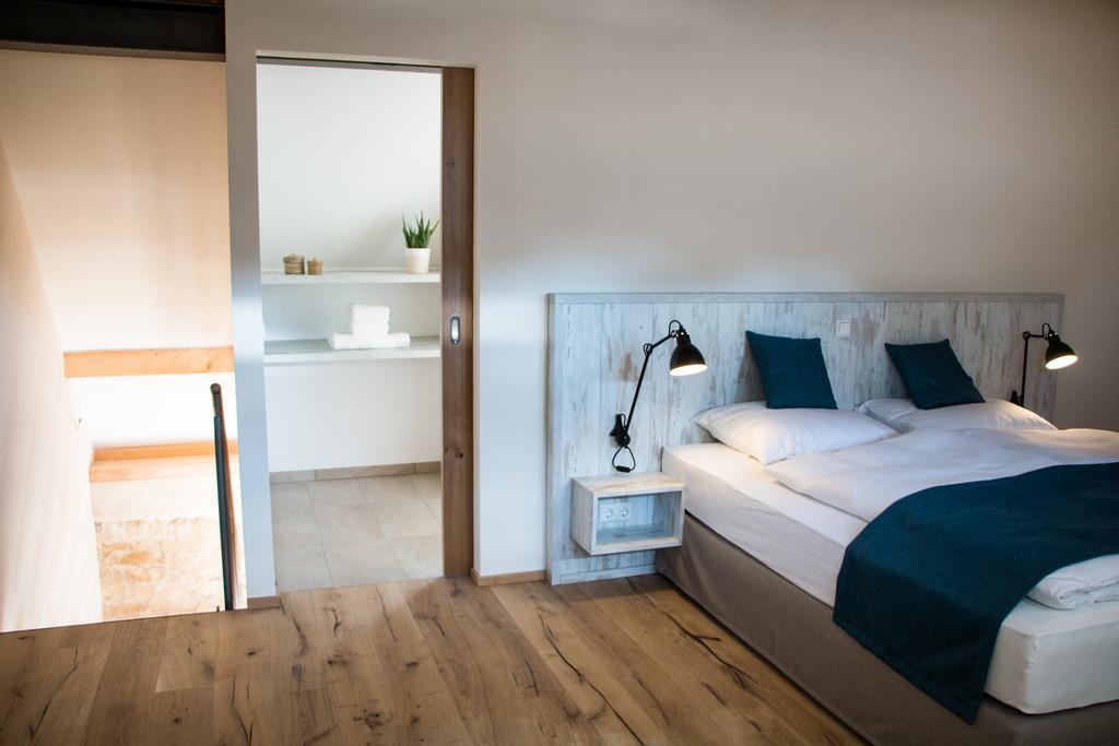 Baumgartners Dreiseithof - Historisch, Modern, Zentral Apartman Bad Krozingen Kültér fotó
